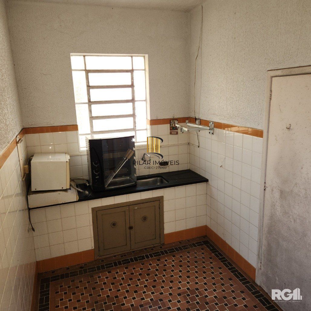 Casa 3 dormitórios no bairro Partenon