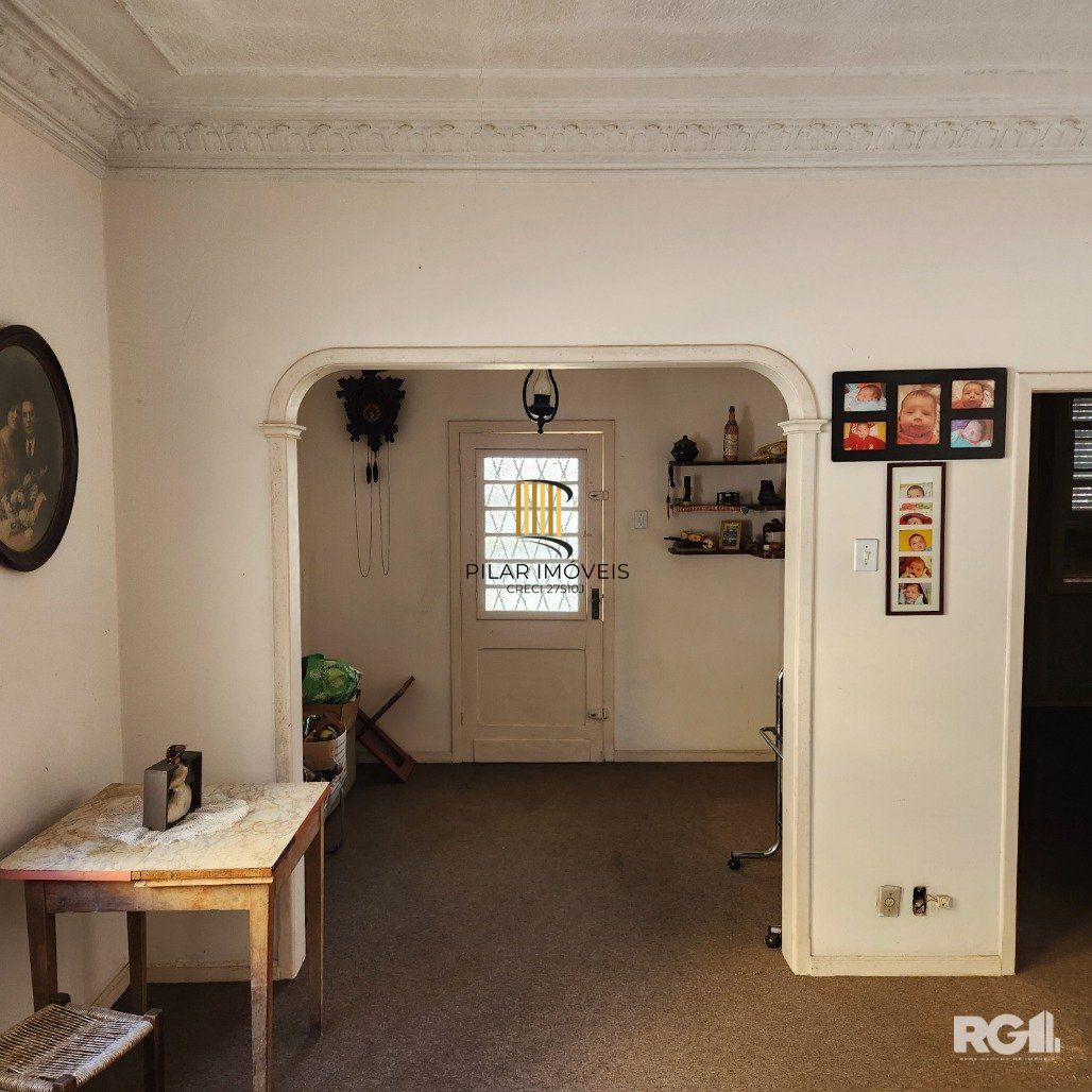 Casa 3 dormitórios no bairro Partenon