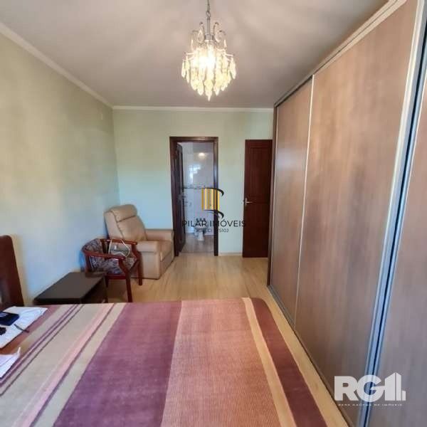 Casa 4 dormitórios no bairro Partenon