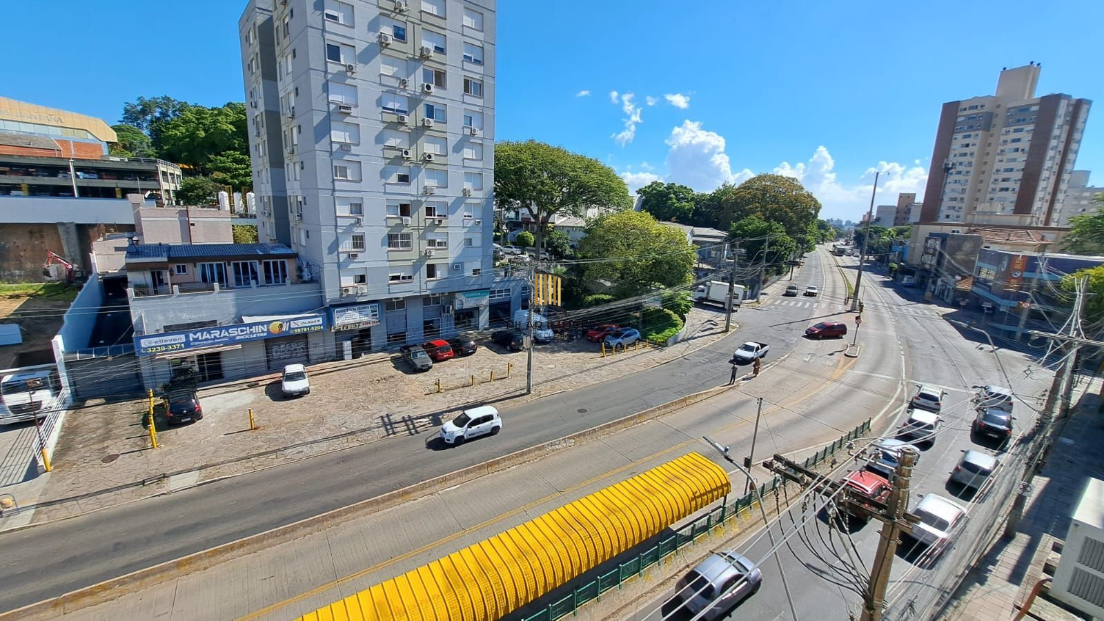 APTO 2 DORMITÓRIOS PROX. CLUBE GERALDO SANTANA