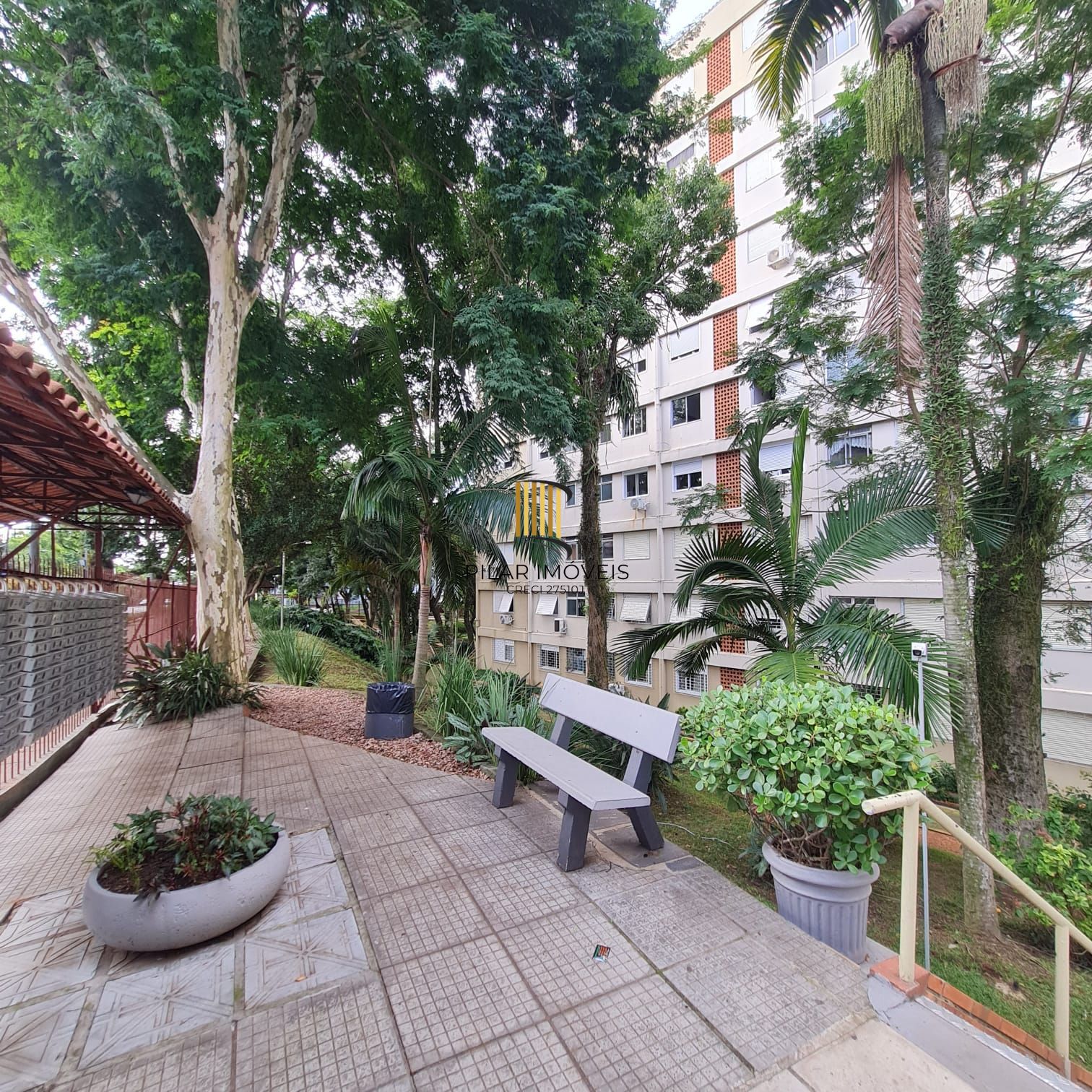 APTO DESOCUPADO IMEDIAÇÕES IGREJA SANTO ANTONIO