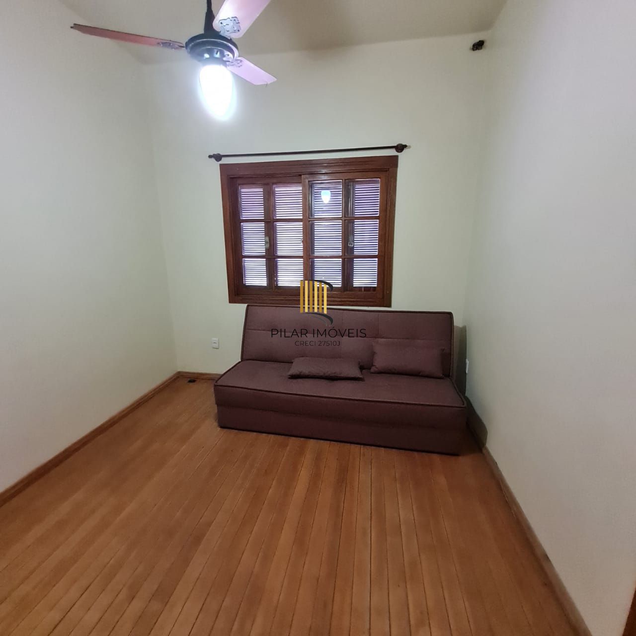 Casa 4 dormitórios no bairro Medianeira
