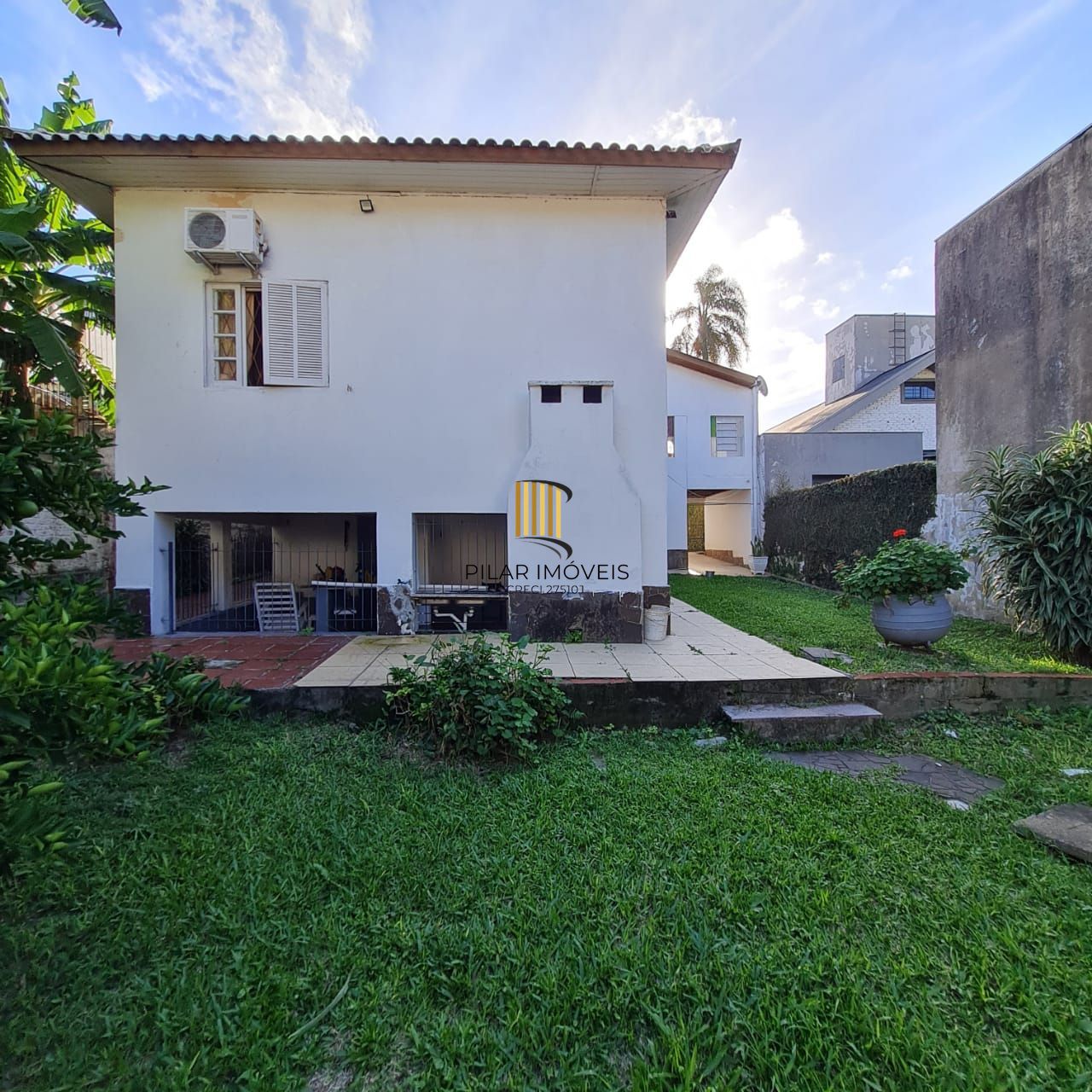 RESIDÊNCIA - RUA PAISSANDU - BAIRRO PARTENON