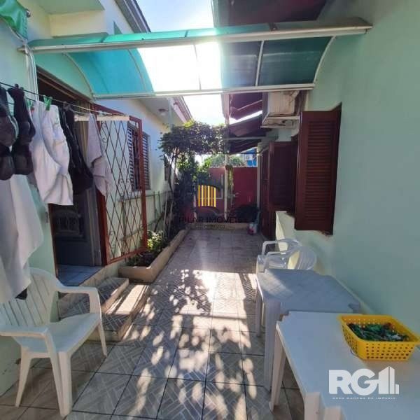 Casa 4 dormitórios no bairro Partenon