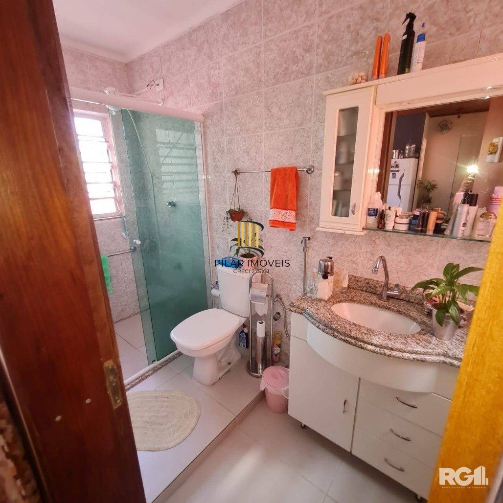 Casa 4 dormitórios no bairro Vila João Pessoa