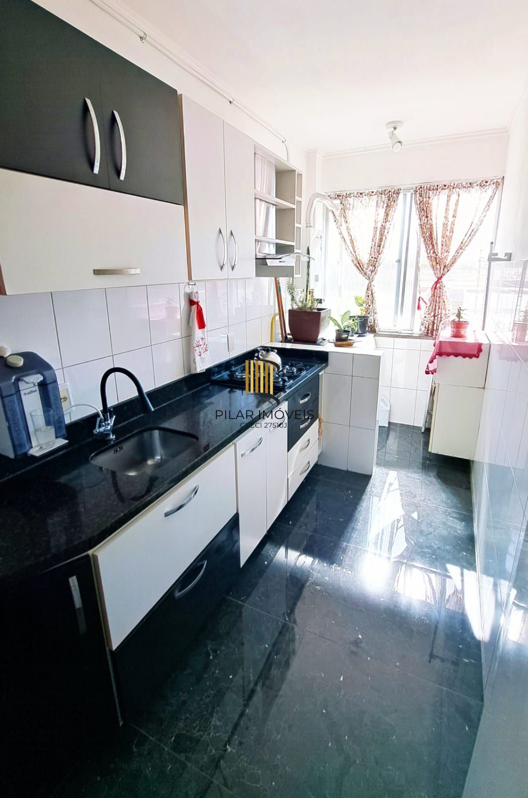 APTO 2 DORMITÓRIOS PROX. CLUBE GERALDO SANTANA