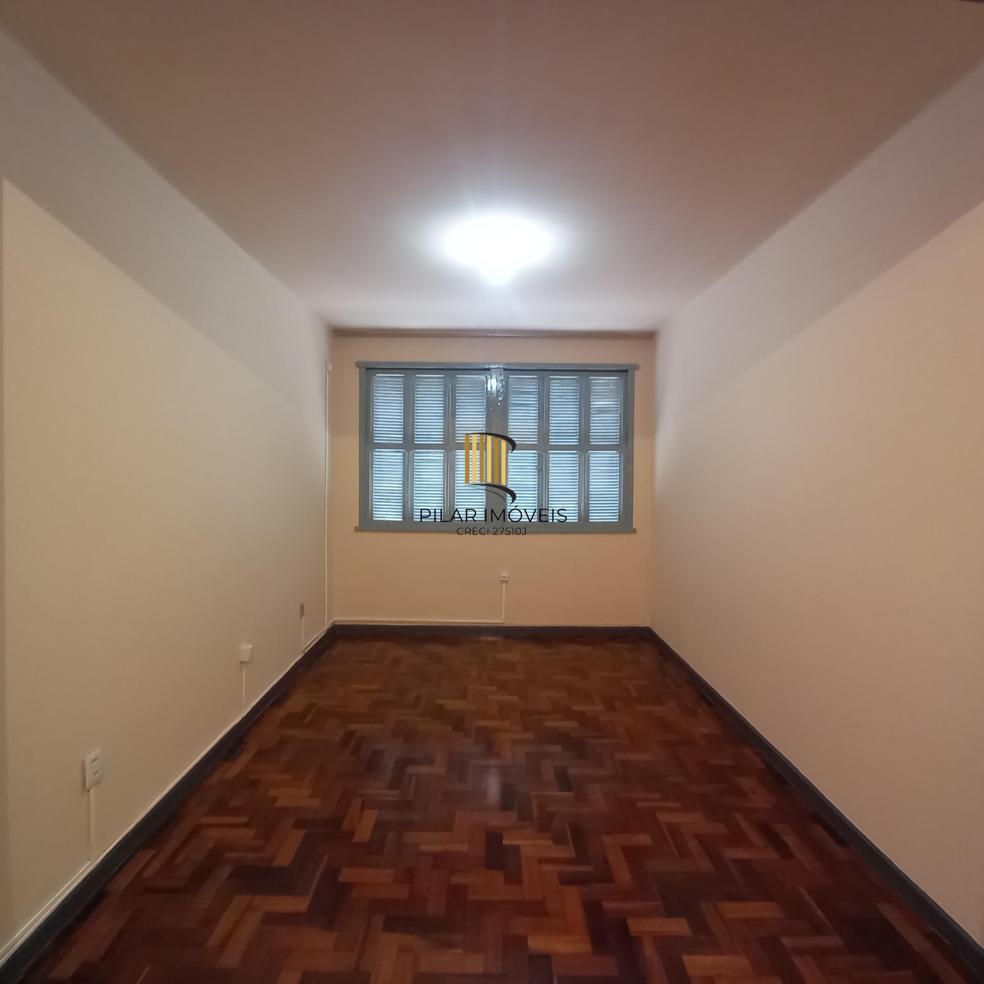 APARTAMENTO JK DESOCUPADO