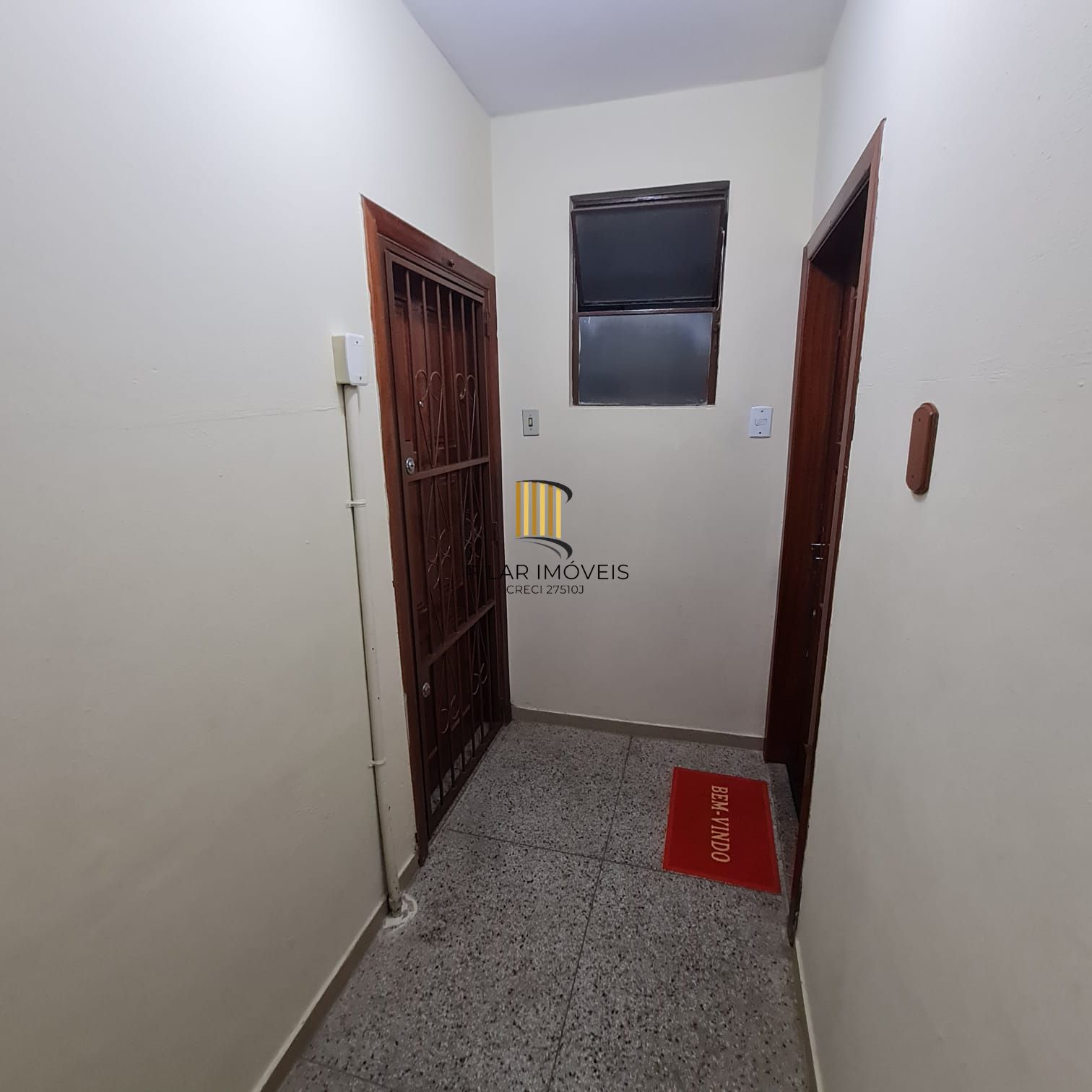 APTO DESOCUPADO IMEDIAÇÕES IGREJA SANTO ANTONIO