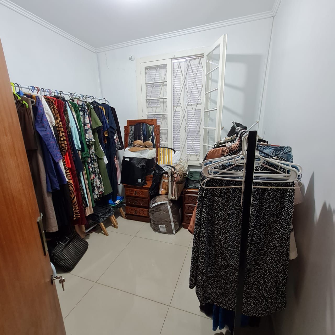 RESIDÊNCIA - RUA PAISSANDU - BAIRRO PARTENON