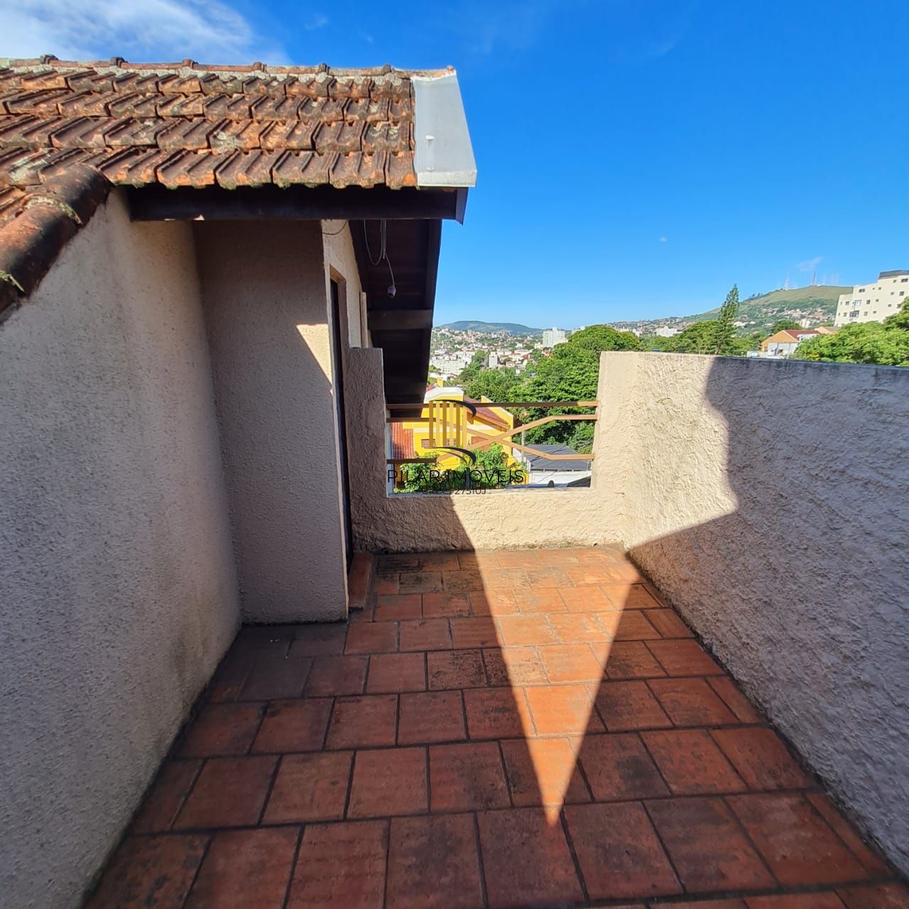 Casa 4 dormitórios no bairro Medianeira