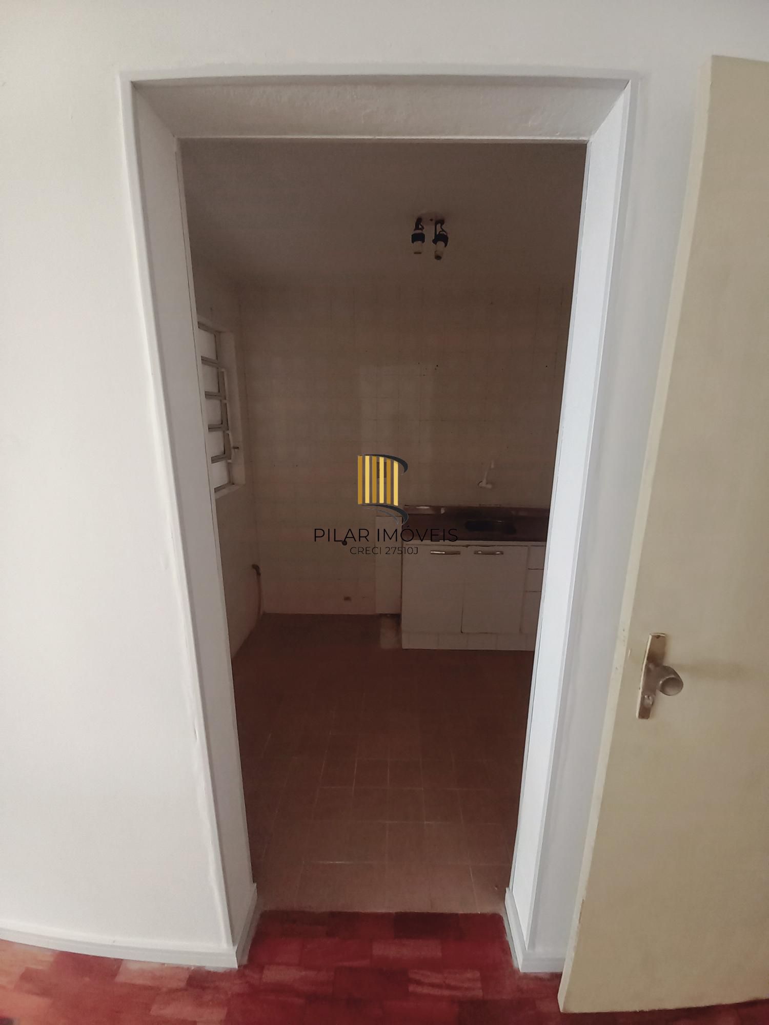 AMPLO JK TÉRREO - DESOCUPADO