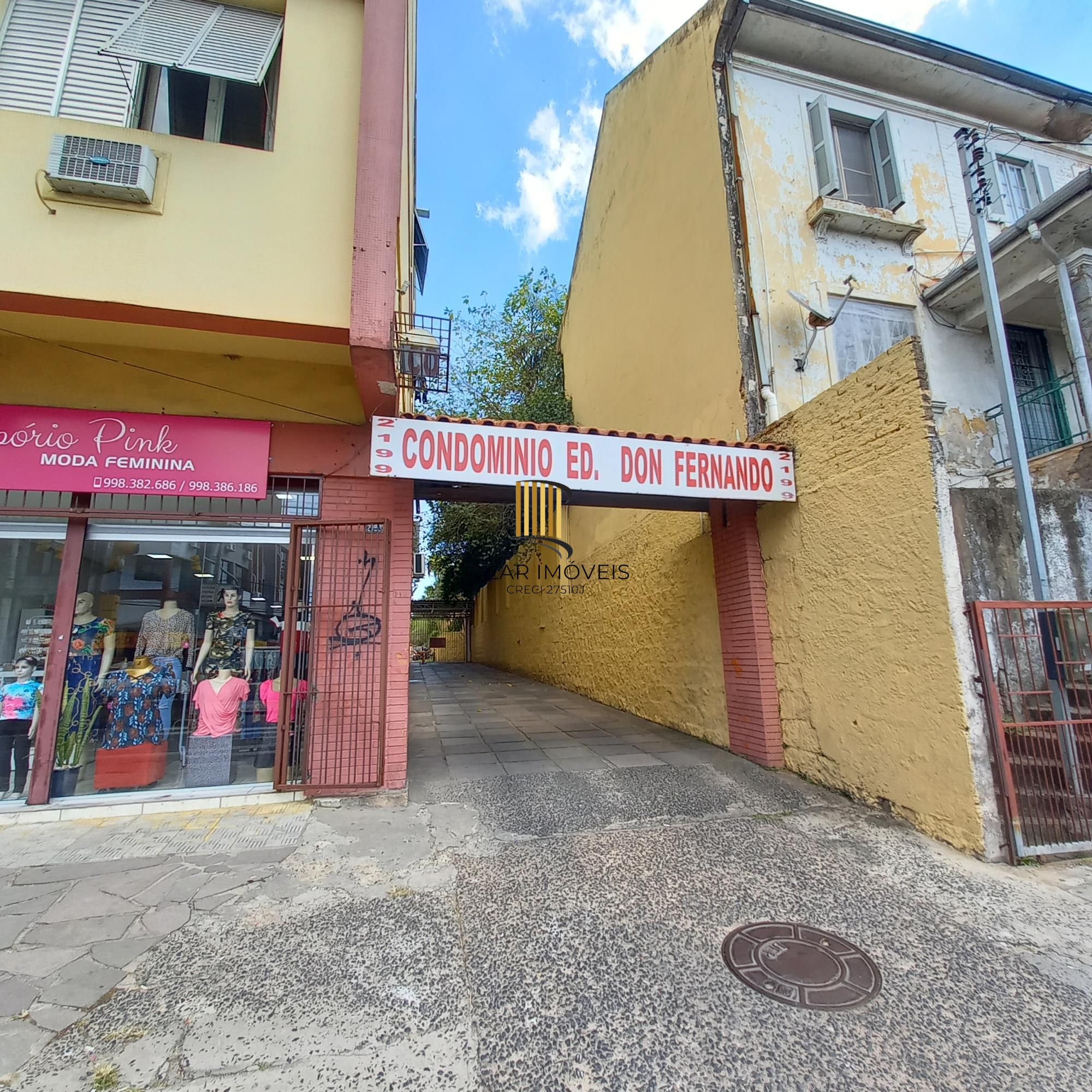 APTO TÉRREO COM PATIO PRIVATIVO 03 QUARTOS - Pilar Imóveis