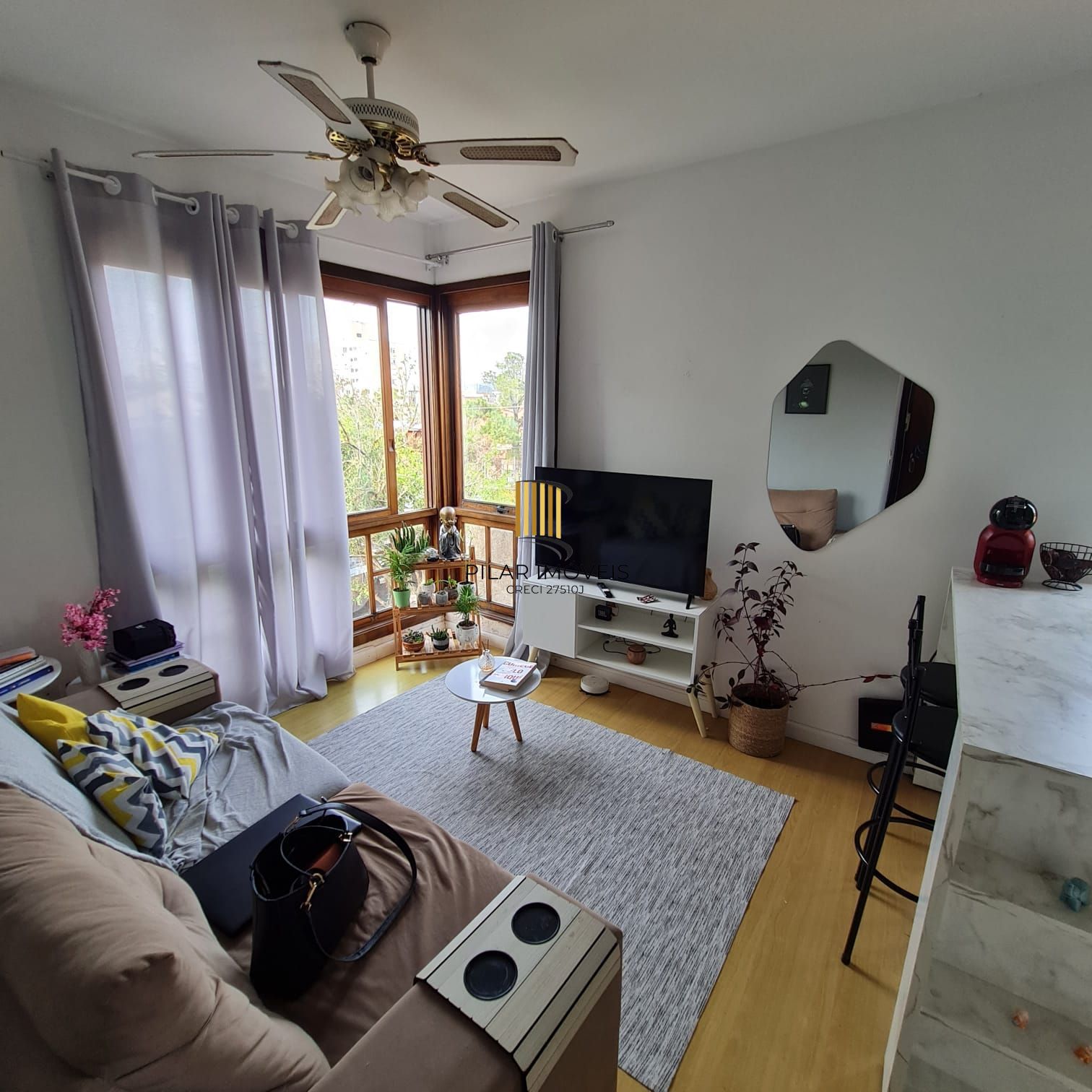APARTAMENTO 01 DORMITÓRIO COM GARAGEM