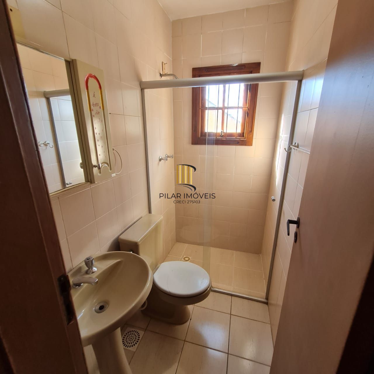 Casa 4 dormitórios no bairro Medianeira