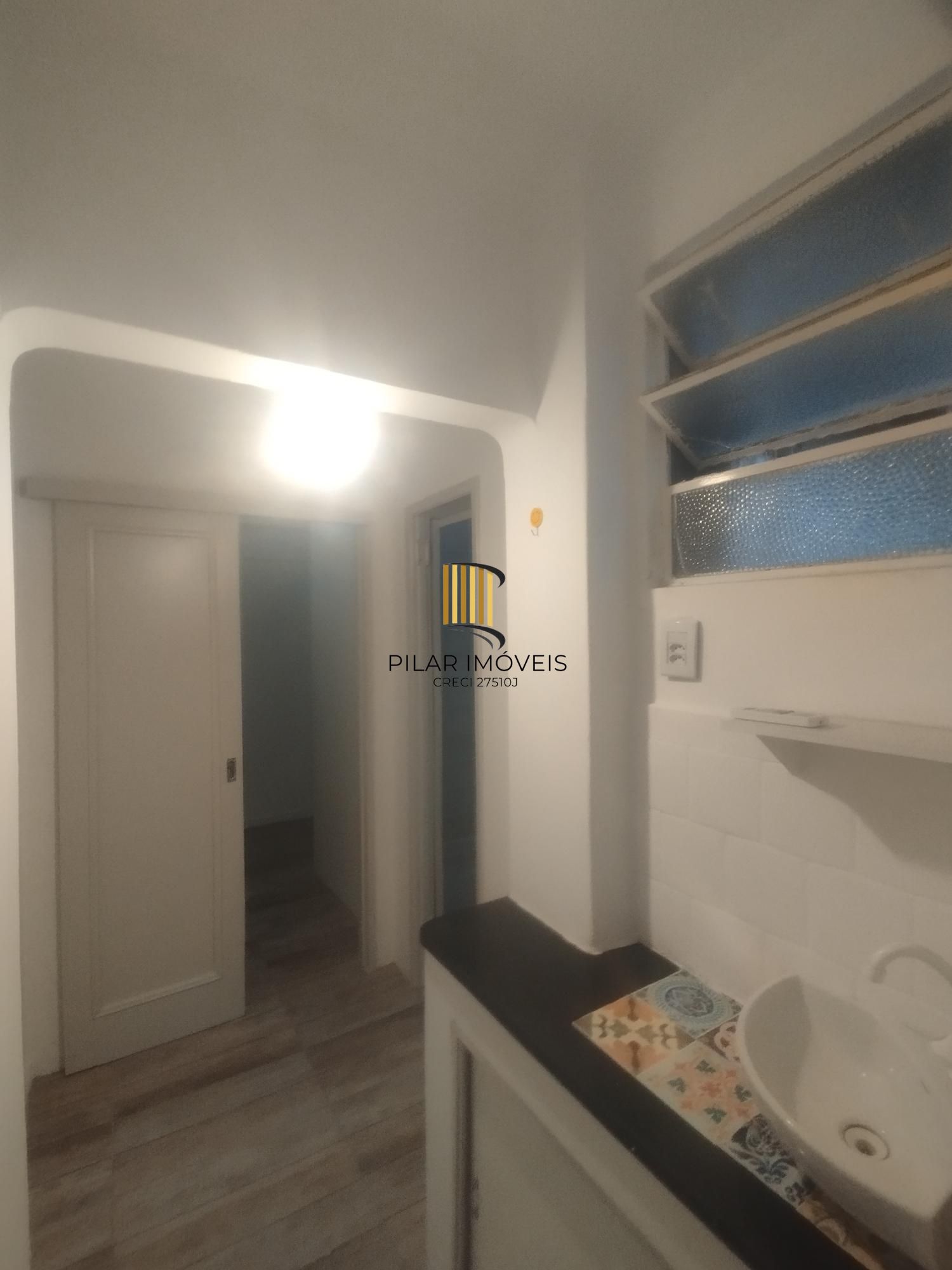 Sala Comercial 1 dormitório no bairro Centro Histórico