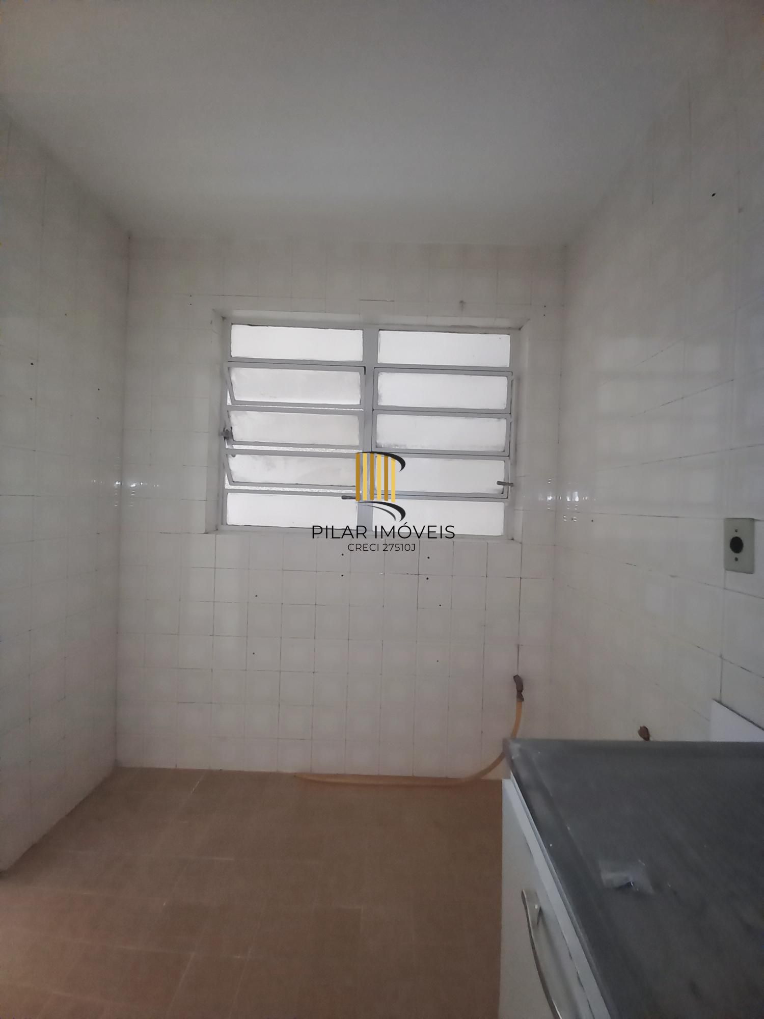 AMPLO JK TÉRREO - DESOCUPADO