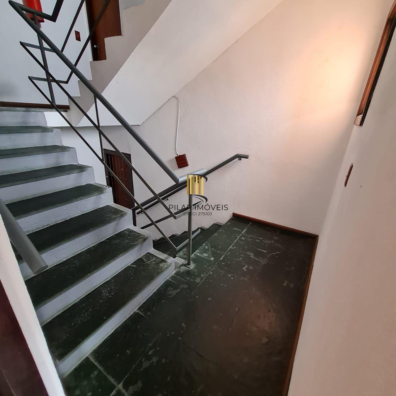APARTAMENTO 01 DORMITÓRIO COM GARAGEM