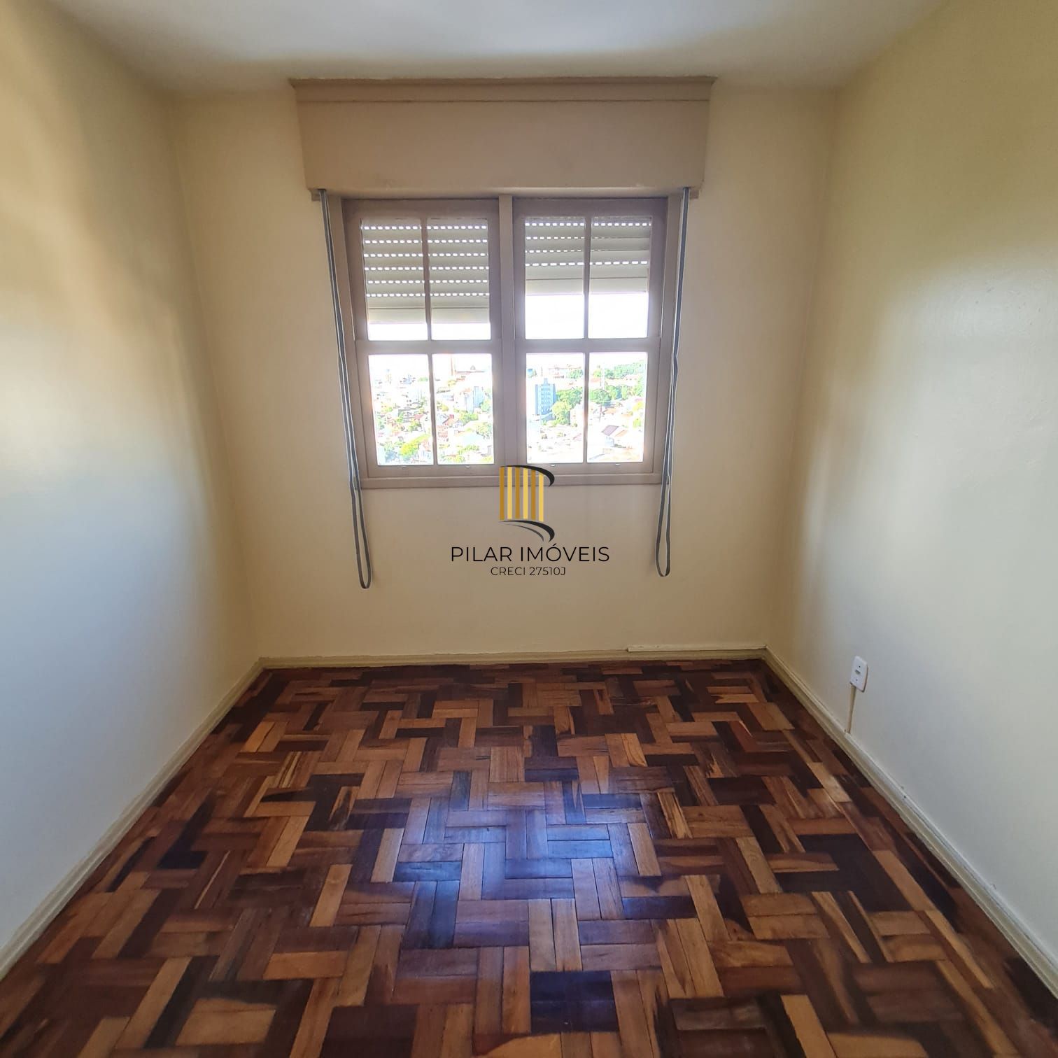 APTO DESOCUPADO IMEDIAÇÕES IGREJA SANTO ANTONIO