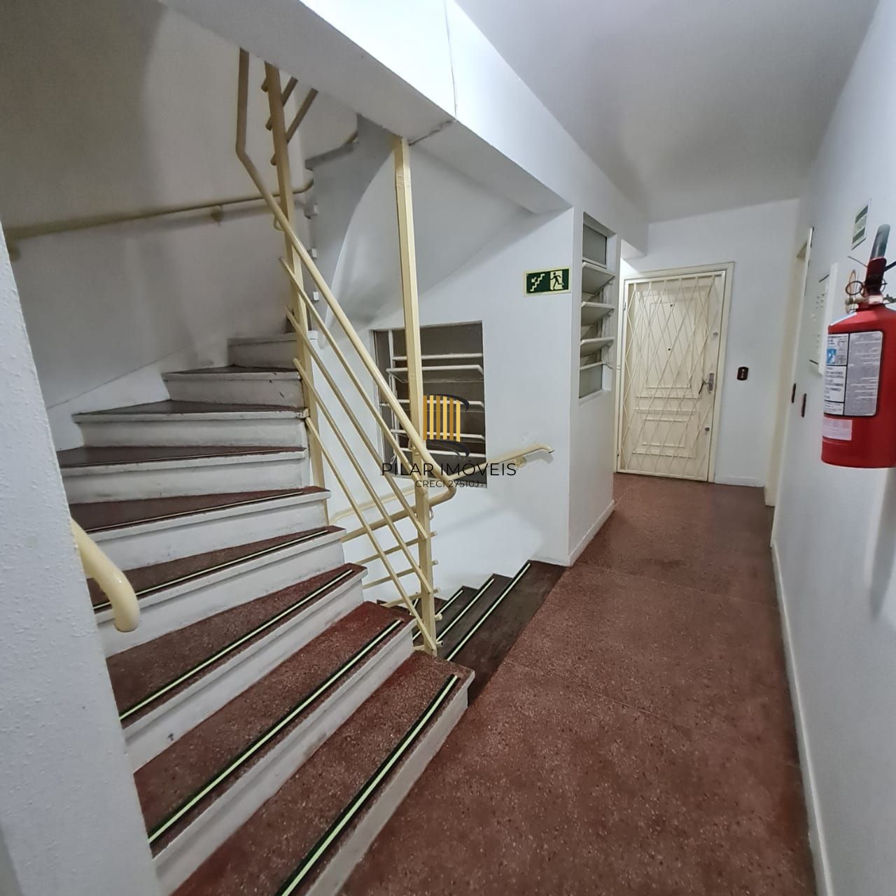 APTO 2 DORMITÓRIOS PROX. CLUBE GERALDO SANTANA