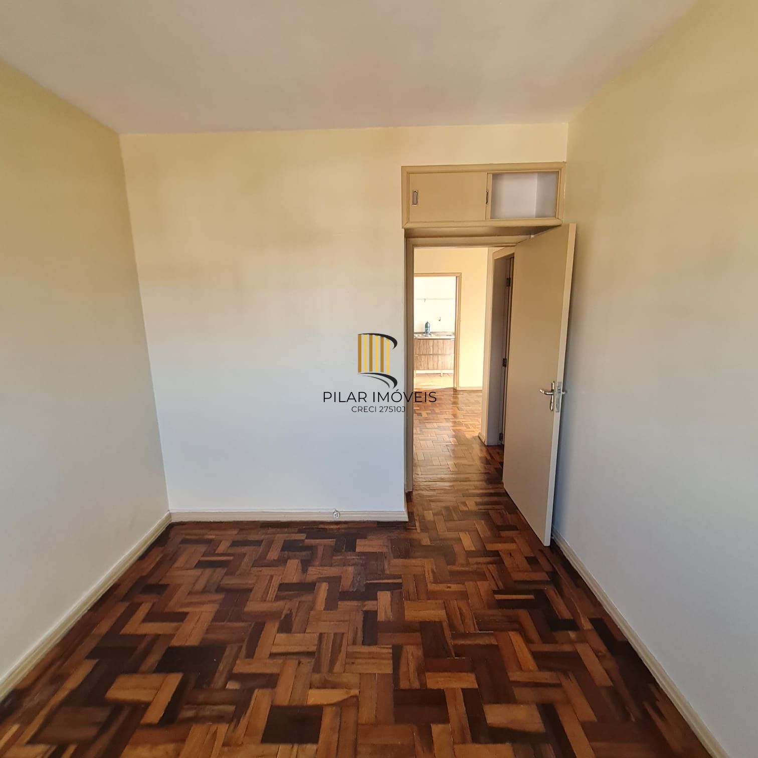 APTO DESOCUPADO IMEDIAÇÕES IGREJA SANTO ANTONIO