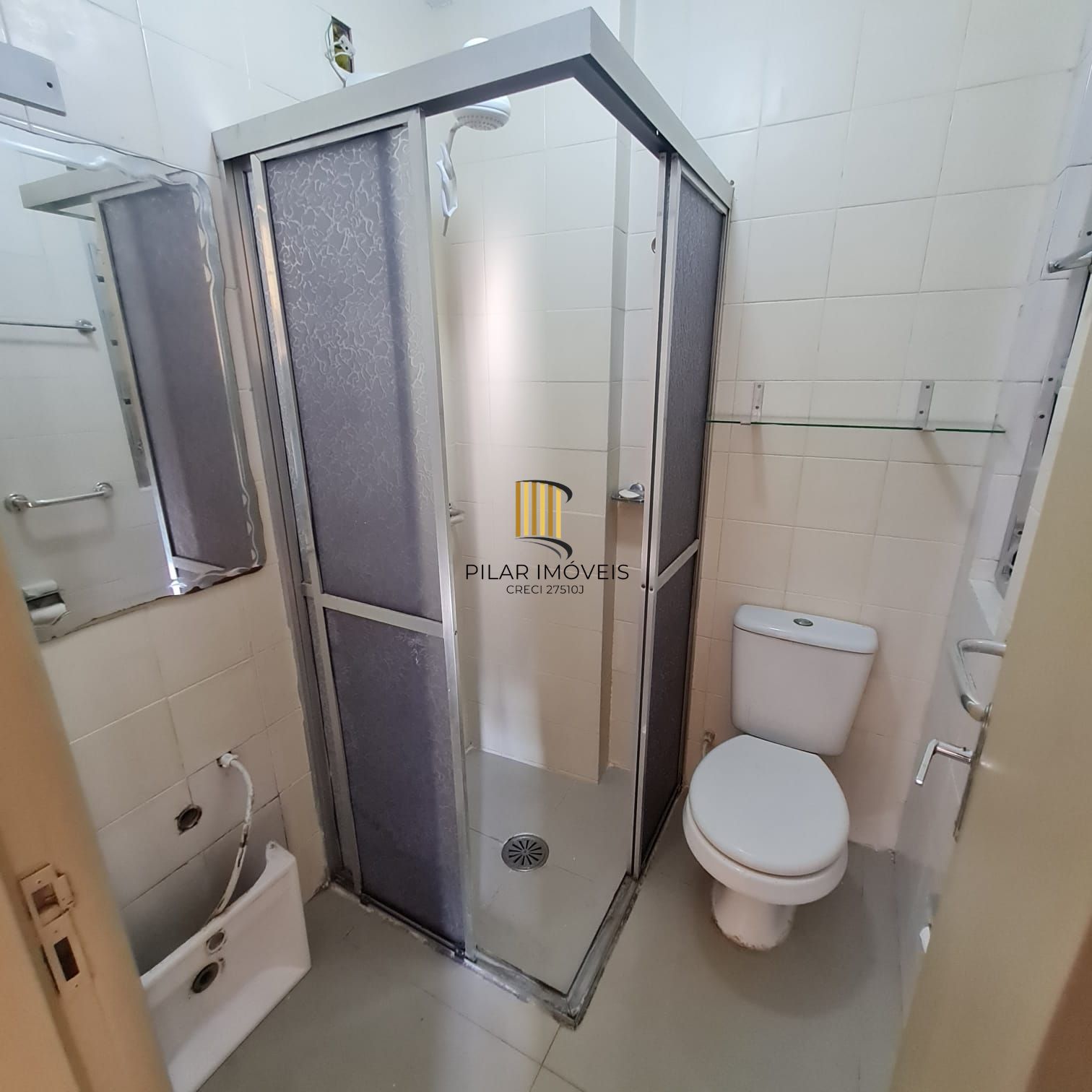 APTO DESOCUPADO IMEDIAÇÕES IGREJA SANTO ANTONIO