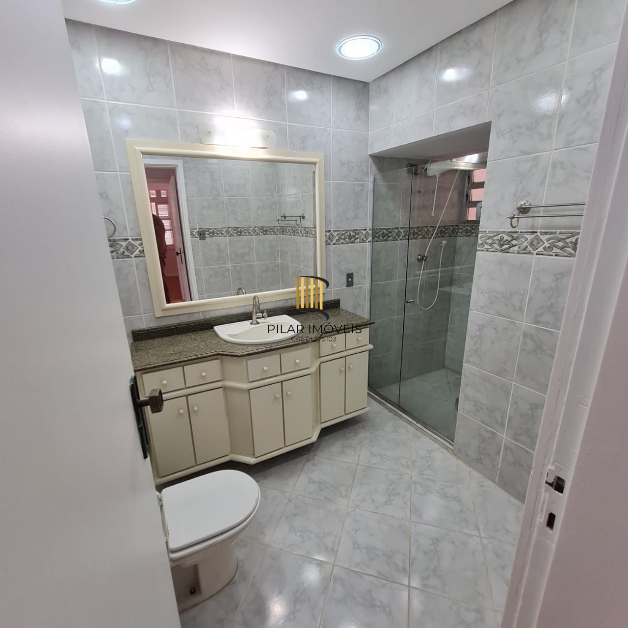 APARTAMENTO 03 DORMITÓRIOS DE FRENTE BAIRRO PETROPOLIS