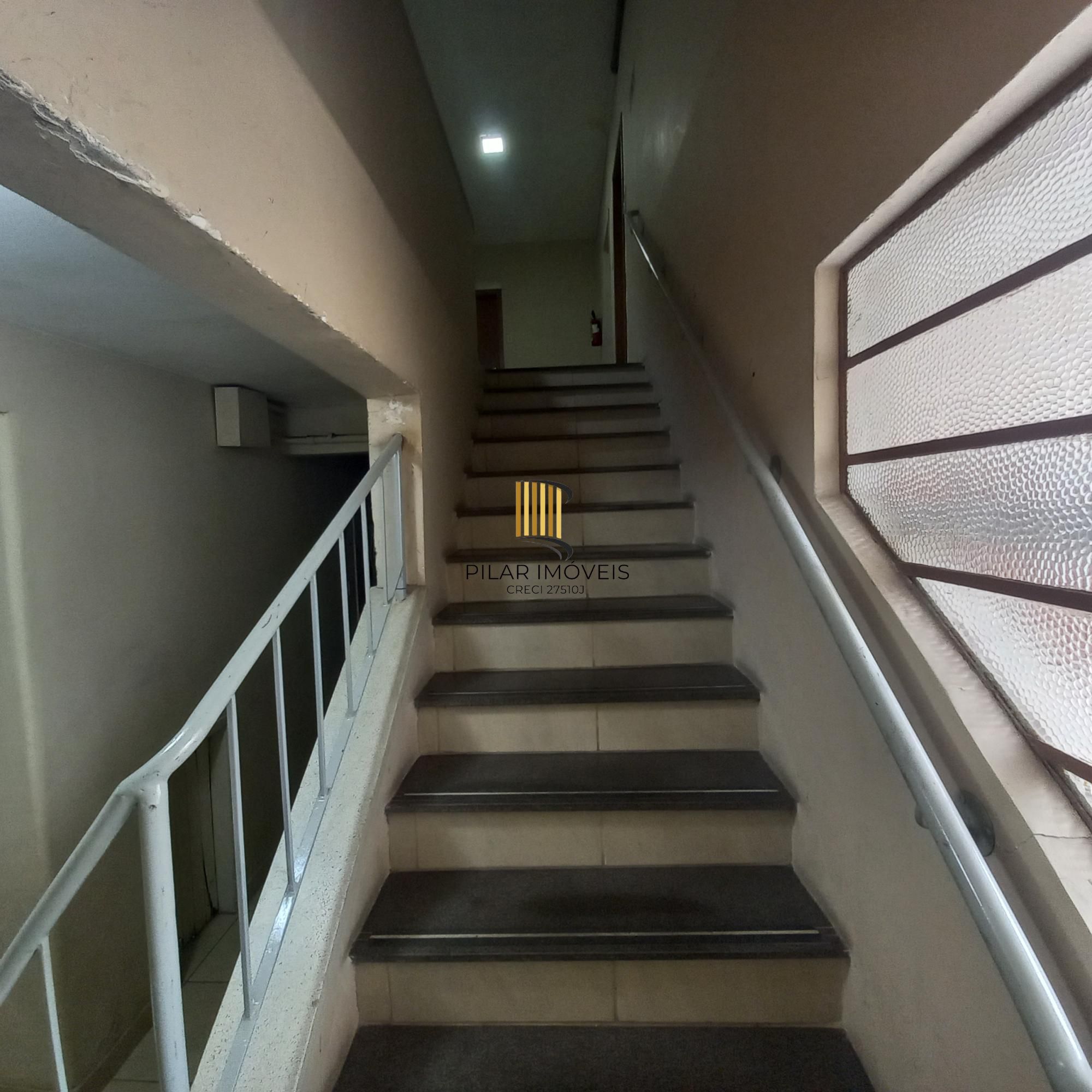 APARTAMENTO JK DESOCUPADO