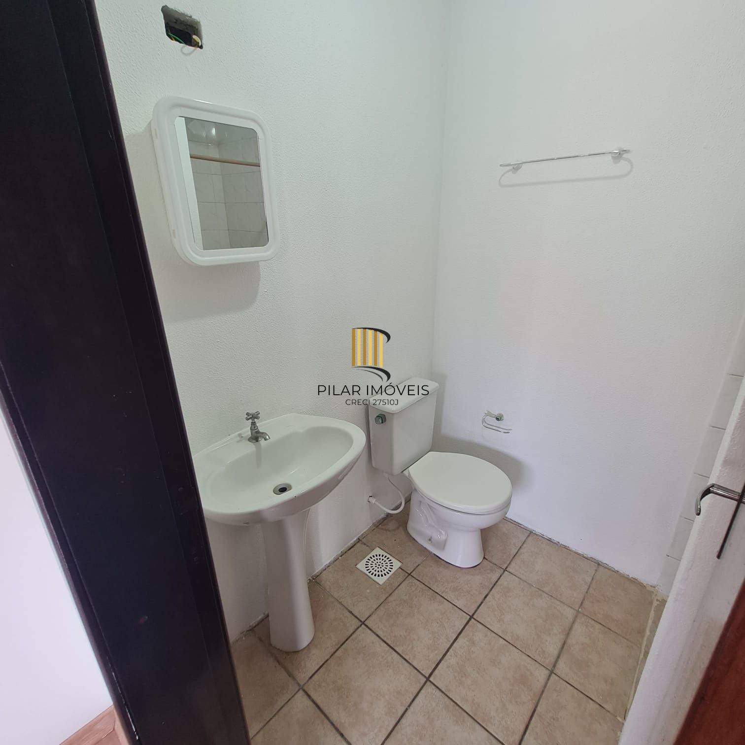 Kitnet desocupado próximo Shopping Bourbon Ipiranga