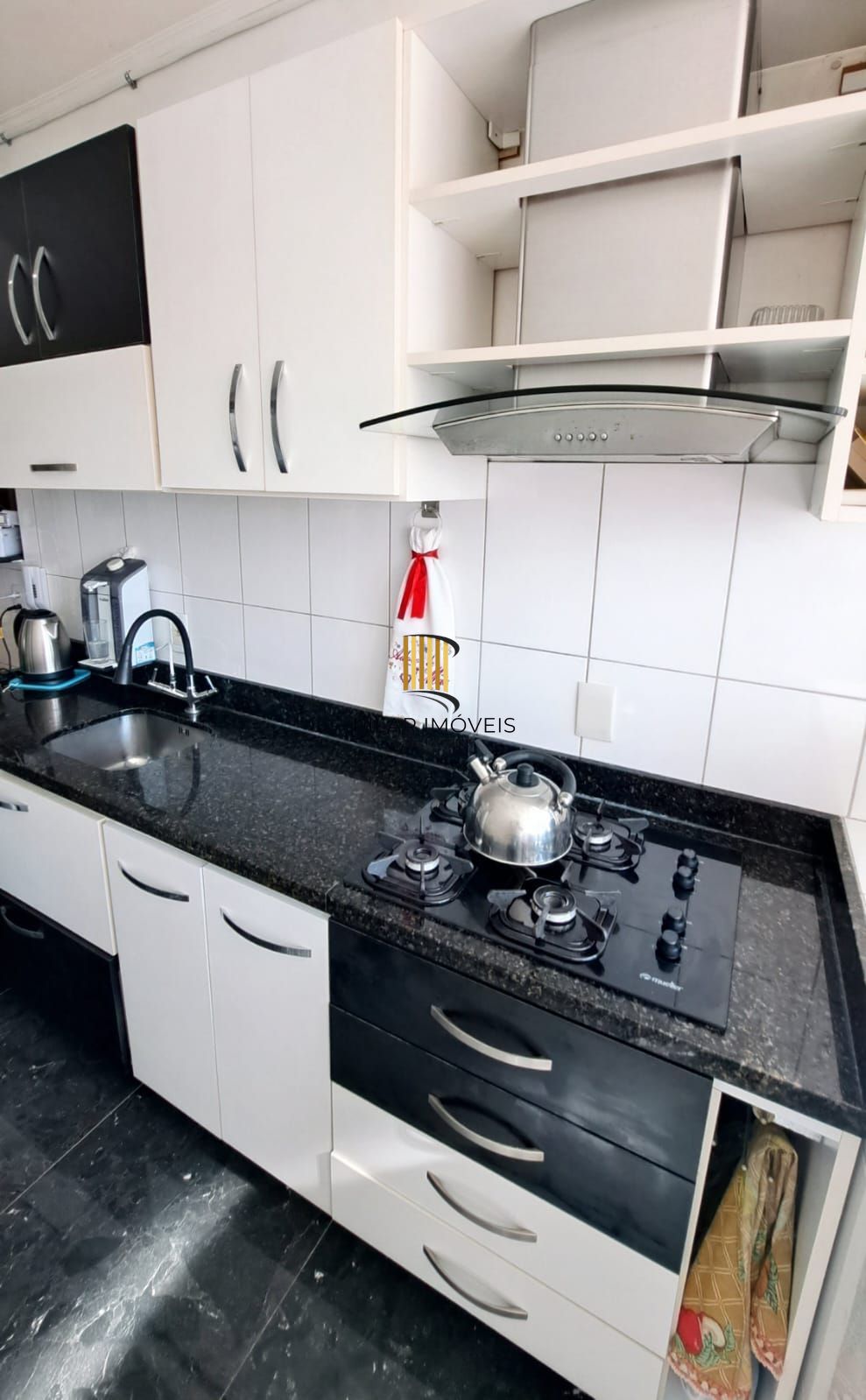 APTO 2 DORMITÓRIOS PROX. CLUBE GERALDO SANTANA