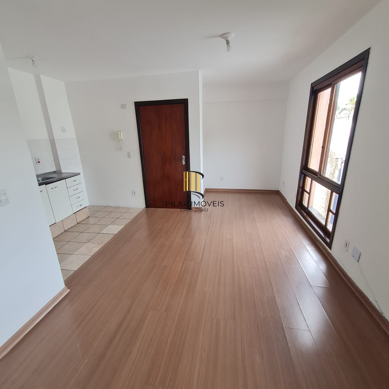 Kitnet desocupado próximo Shopping Bourbon Ipiranga