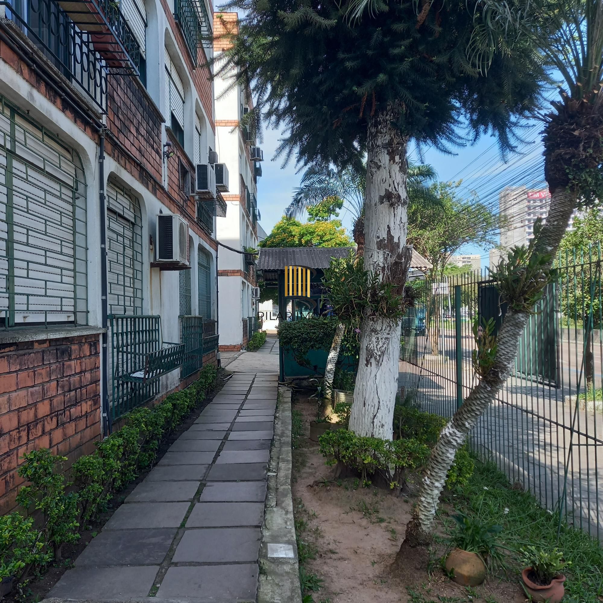 APTO DESOCUPADO PRÓXIMO HOSPITAL PUC/RS