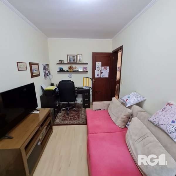 Casa 4 dormitórios no bairro Partenon