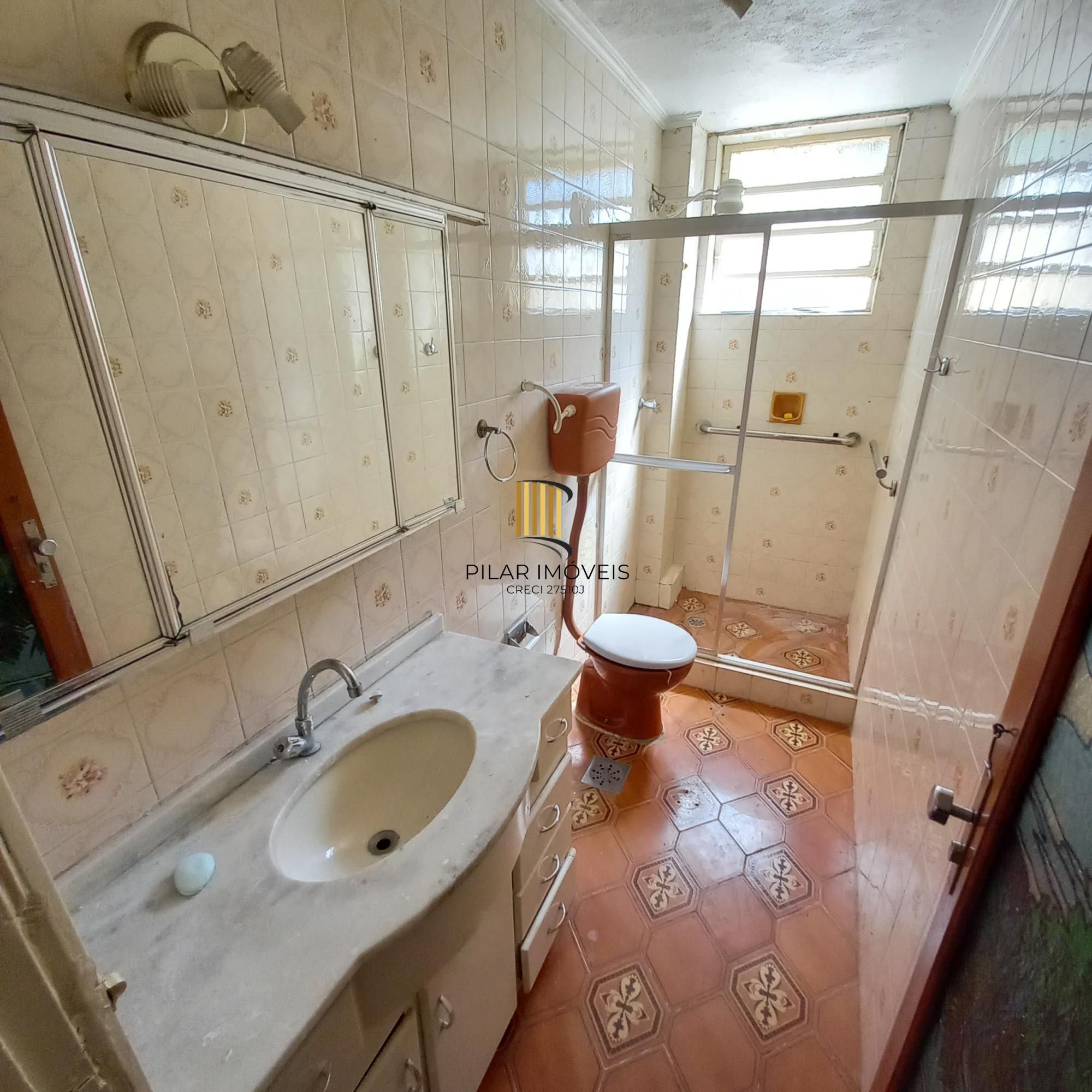 APTO TÉRREO COM PATIO PRIVATIVO 03 QUARTOS