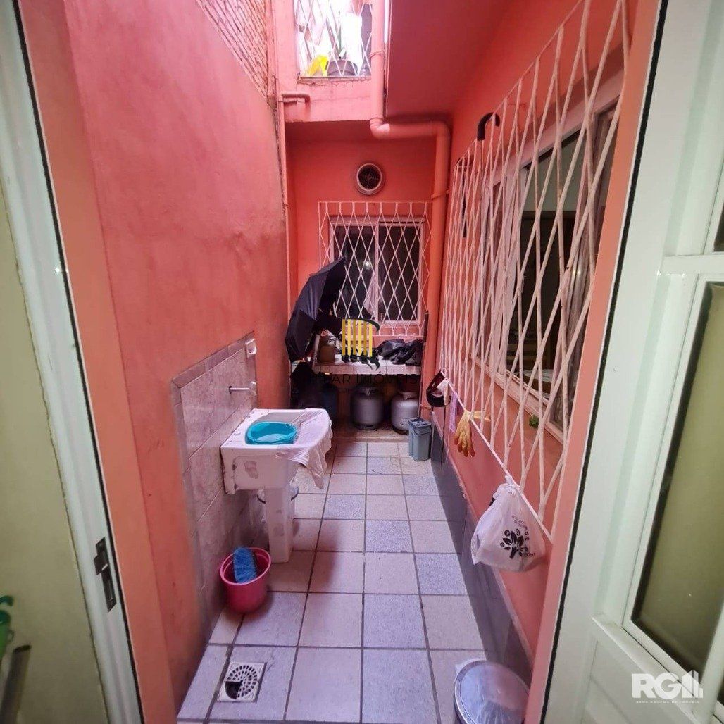 Casa 4 dormitórios no bairro Vila João Pessoa