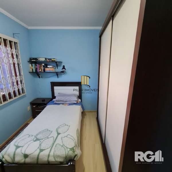 Casa 4 dormitórios no bairro Partenon