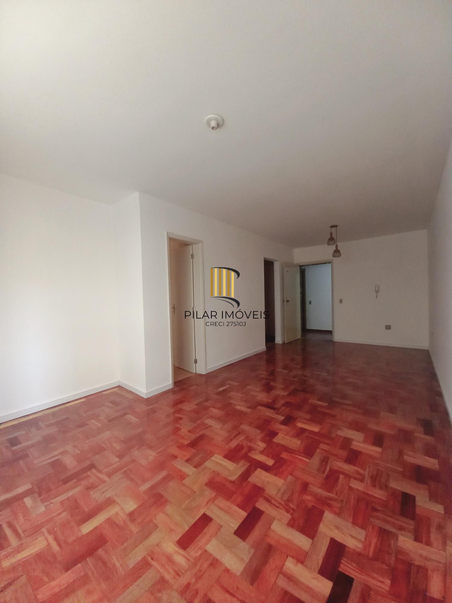 AMPLO JK TÉRREO - DESOCUPADO