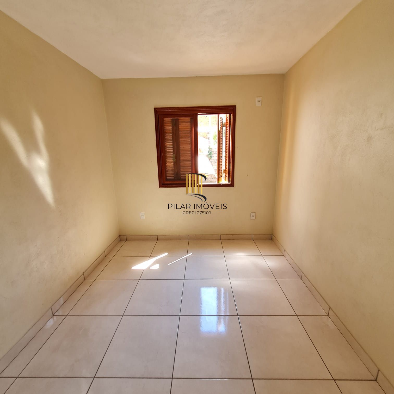 CASA EM CONDOMINIO