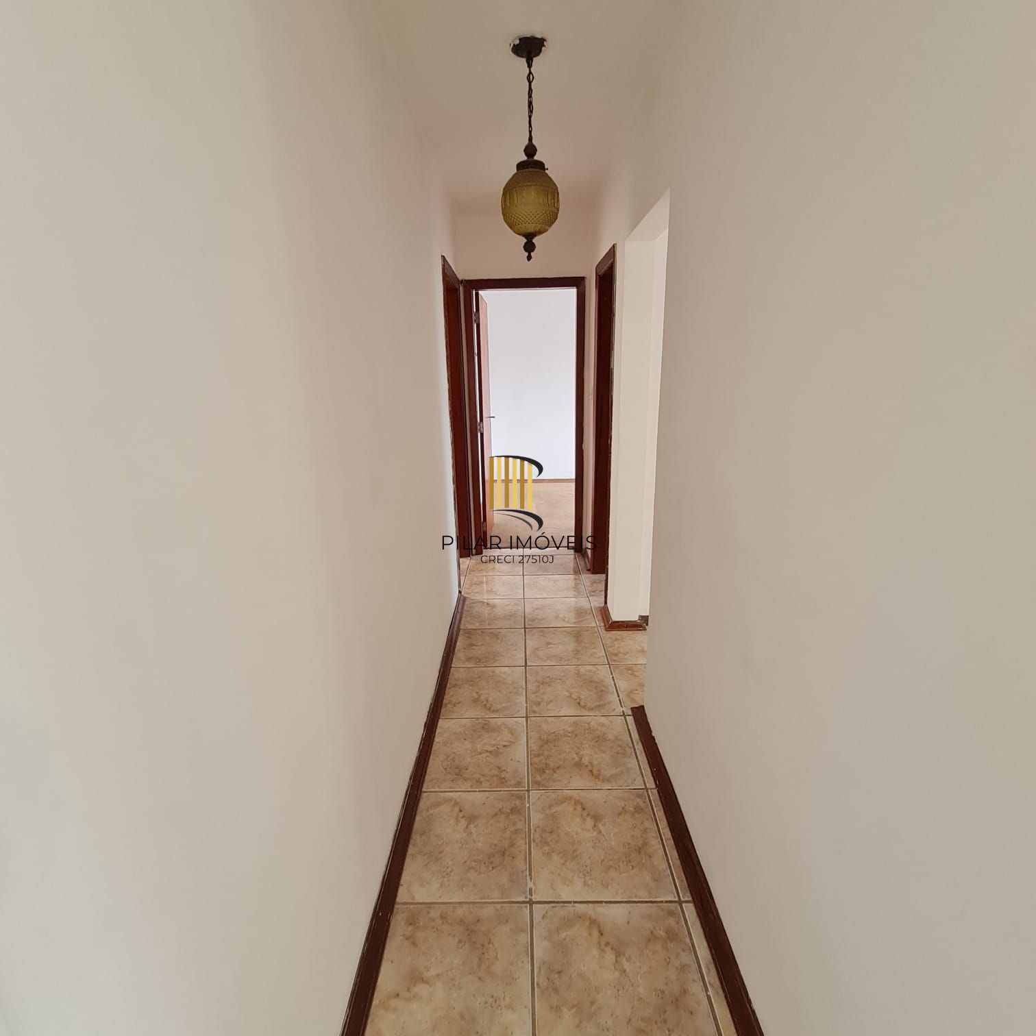 APTO 2 DORMITÓRIOS COM DEPENDÊNCIA EMPREGADA