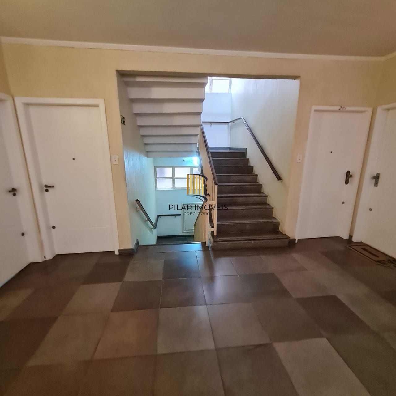 APARTAMENTO 03 DORMITÓRIOS DE FRENTE BAIRRO PETROPOLIS