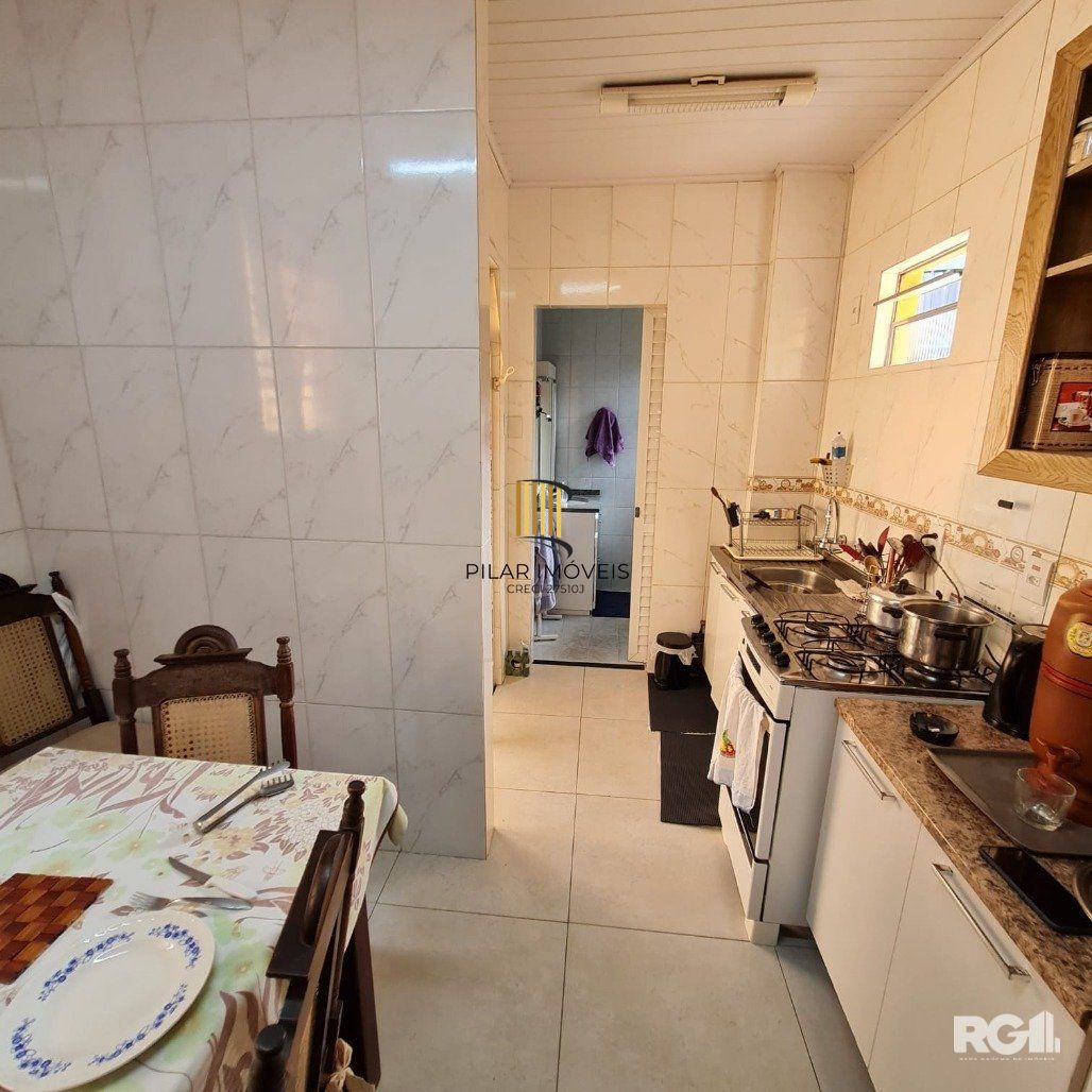 Casa 2 dormitórios no bairro Jardim  Botânico