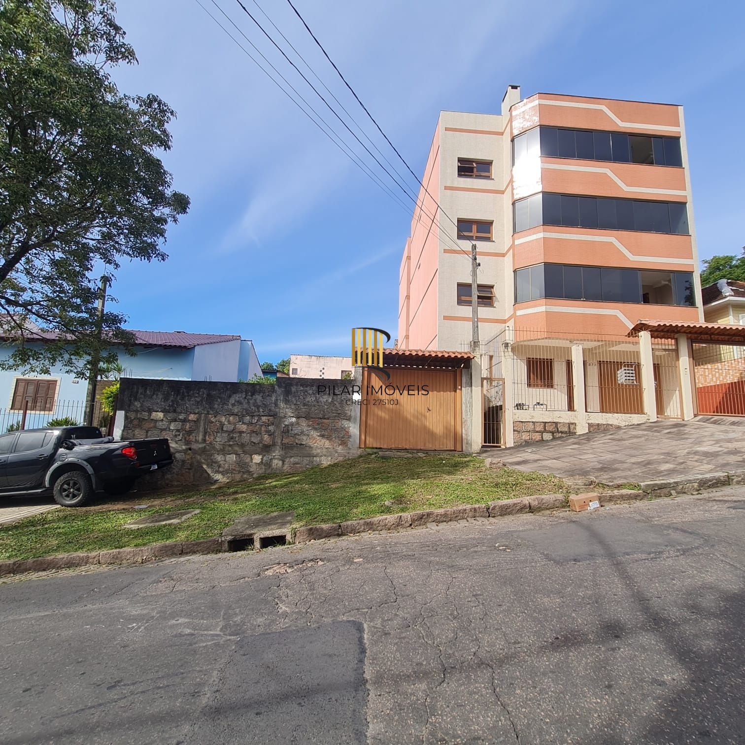 TERRENO PLANO PRÓXIMO IGREJA SÃO JORGE - Pilar Imóveis