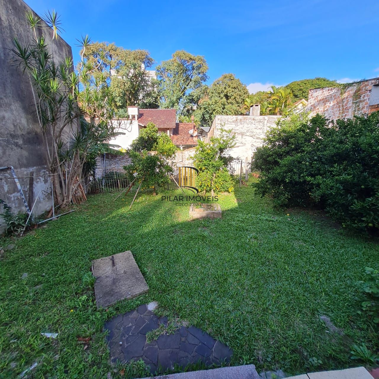 RESIDÊNCIA - RUA PAISSANDU - BAIRRO PARTENON
