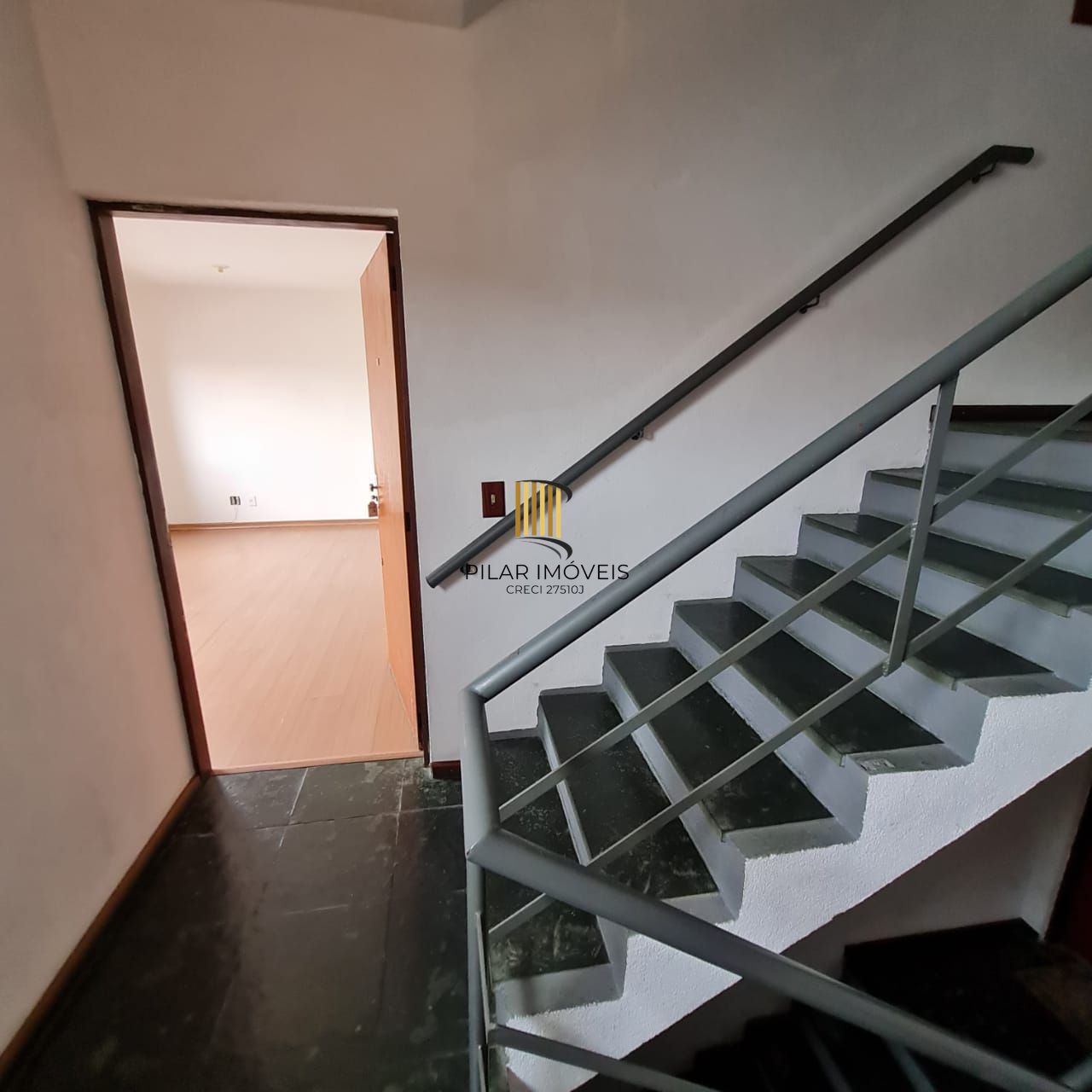 APARTAMENTO 01 DORMITÓRIO COM GARAGEM