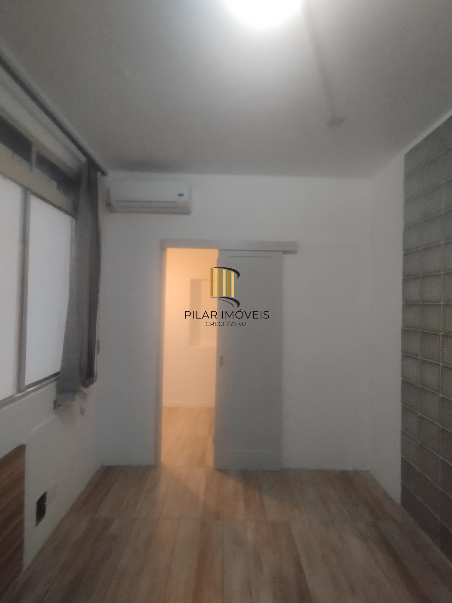 Sala Comercial 1 dormitório no bairro Centro Histórico