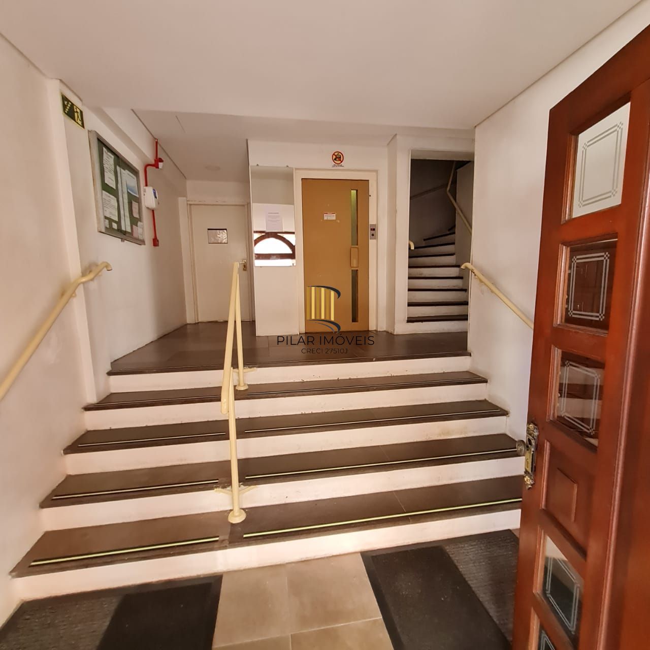 APTO 2 DORMITÓRIOS PROX. CLUBE GERALDO SANTANA