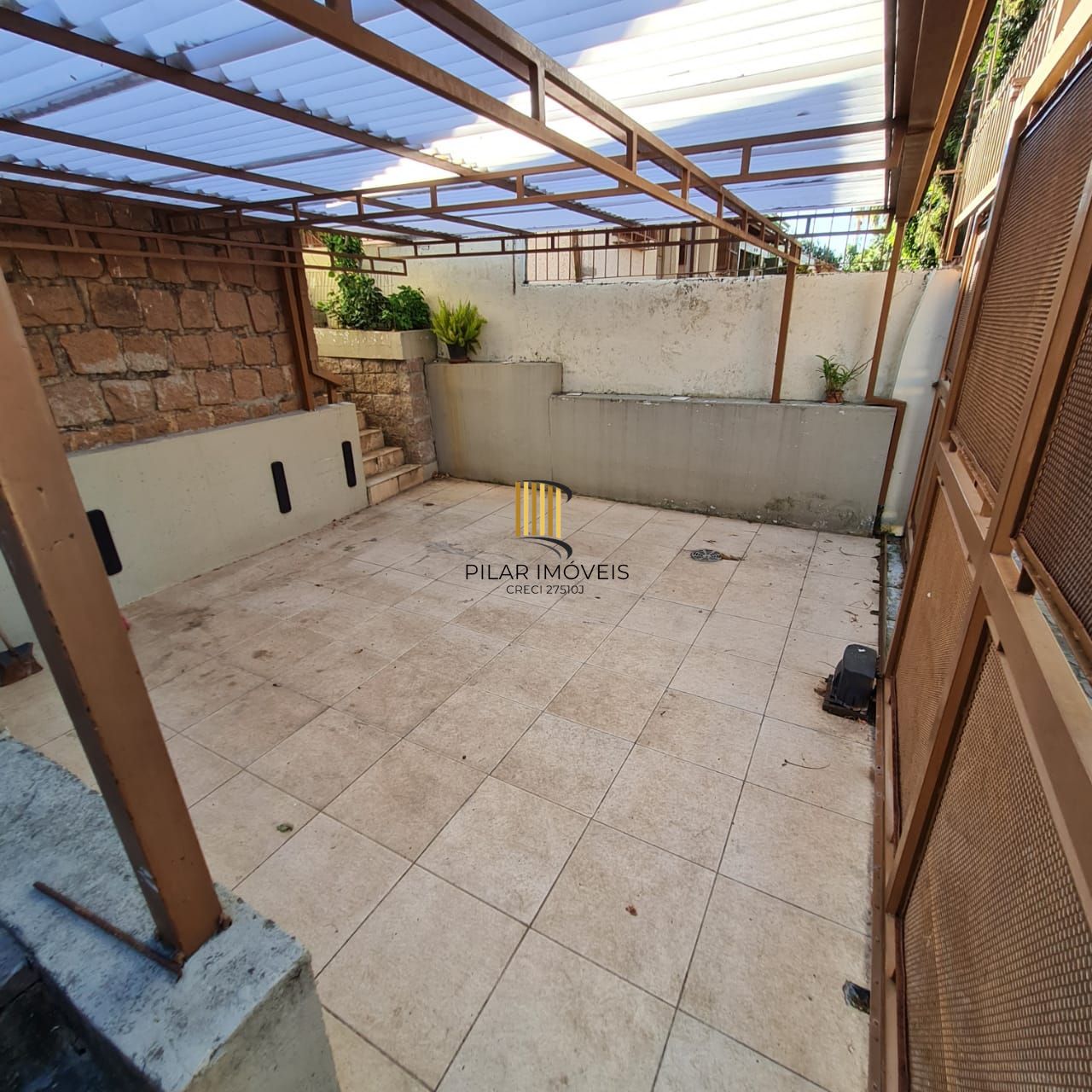 Casa 4 dormitórios no bairro Medianeira