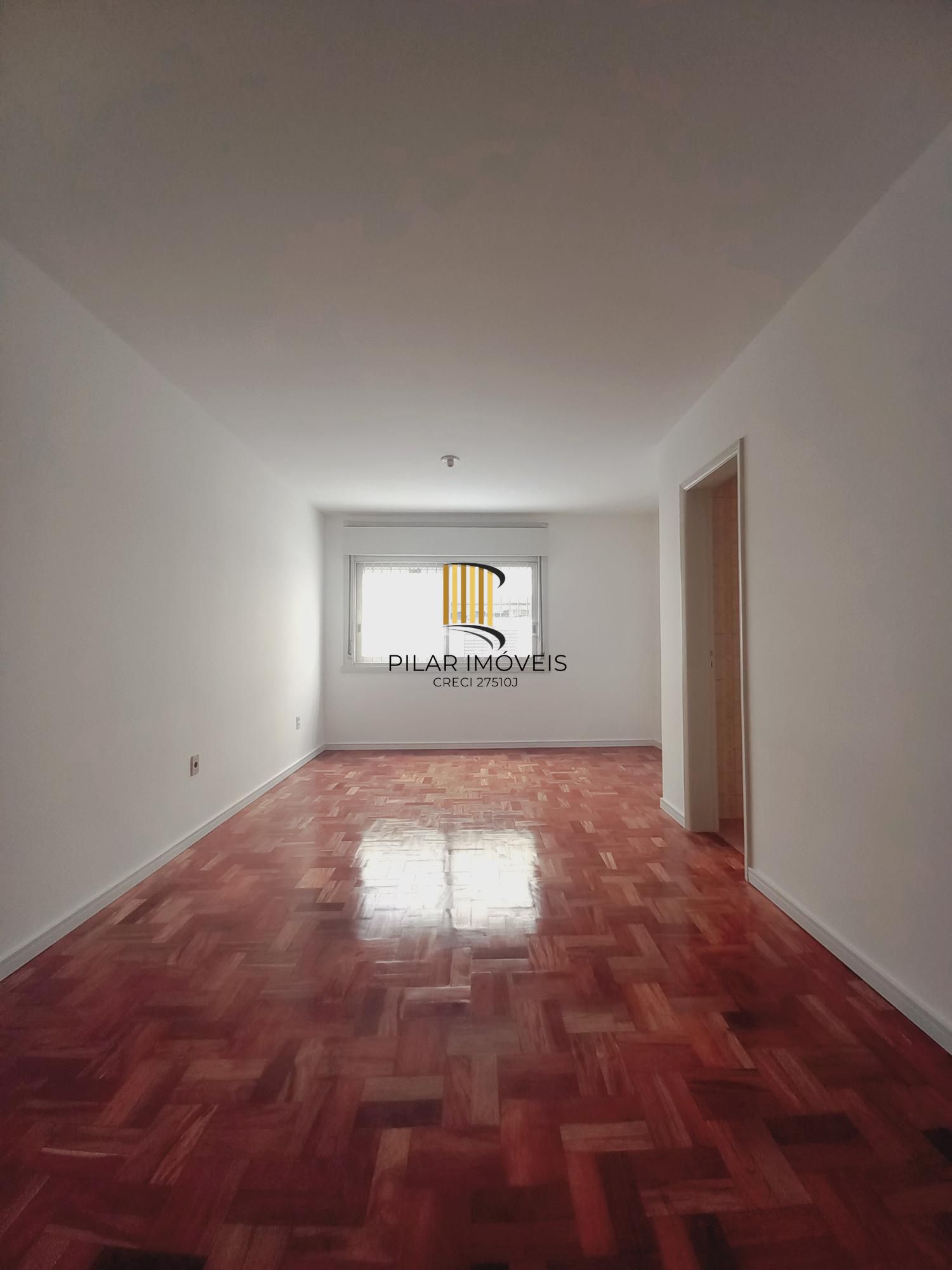 AMPLO JK TÉRREO - DESOCUPADO