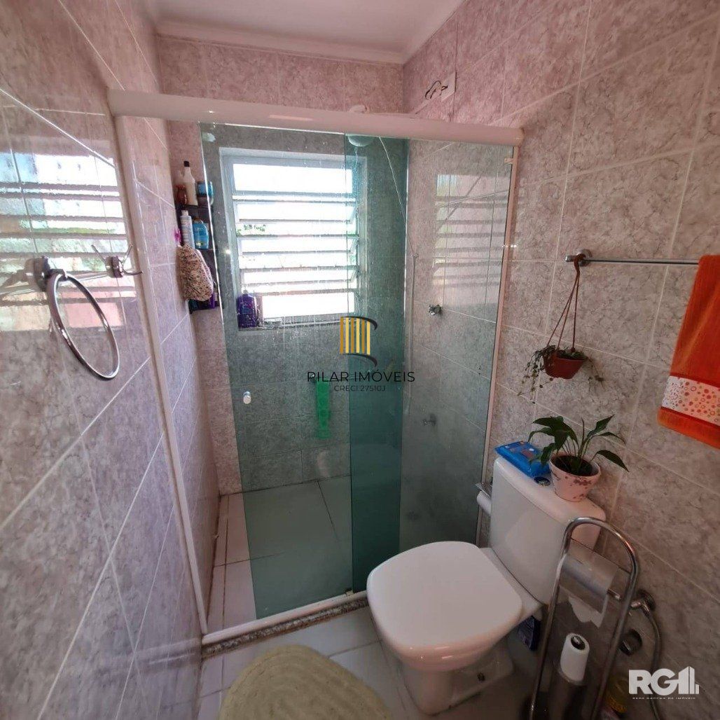 Casa 4 dormitórios no bairro Vila João Pessoa