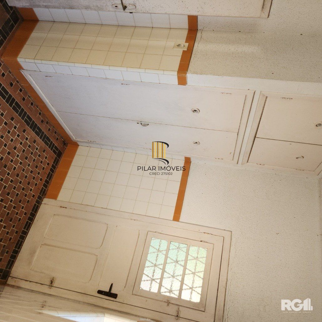 Casa 3 dormitórios no bairro Partenon