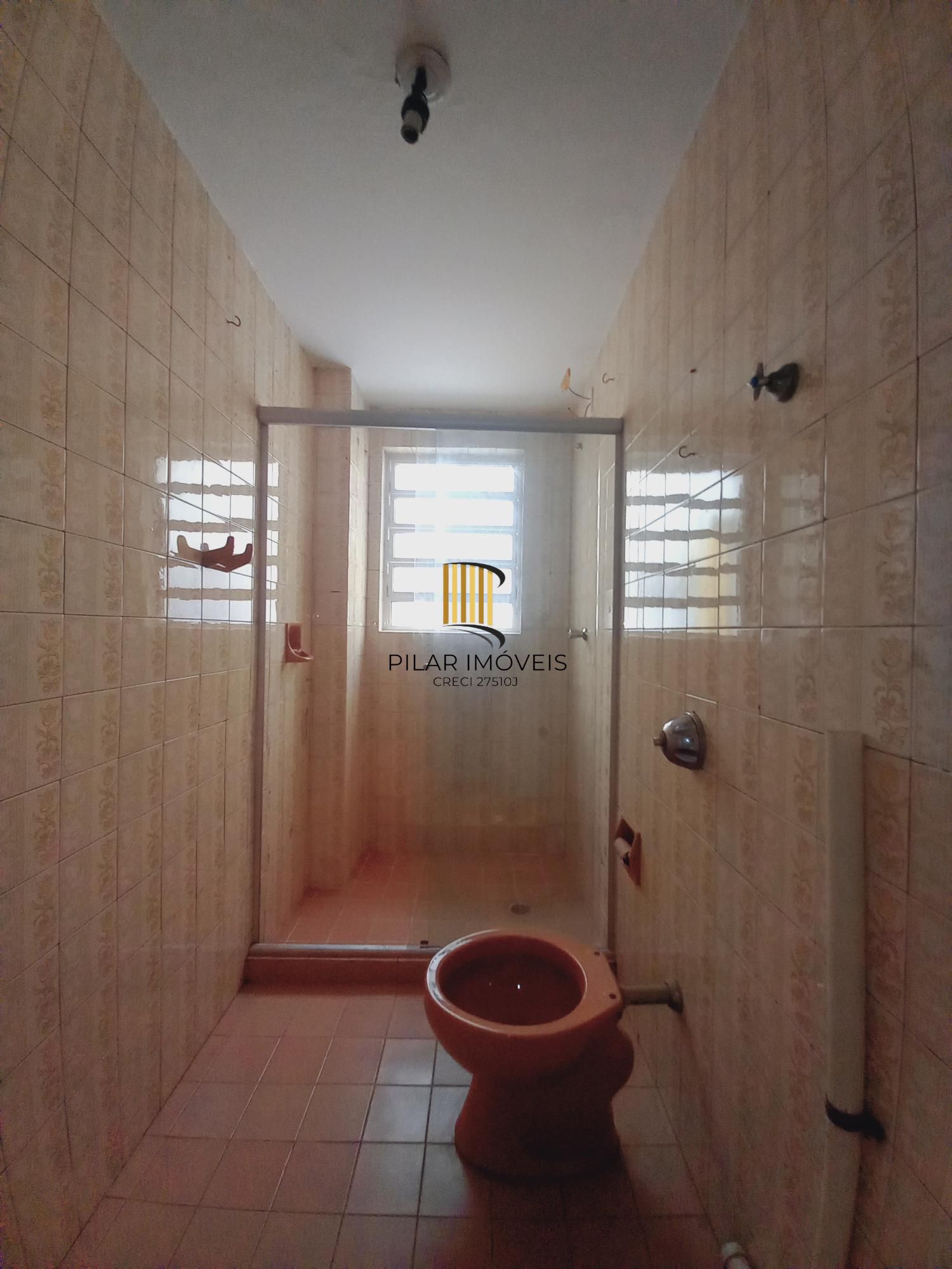 AMPLO JK TÉRREO - DESOCUPADO